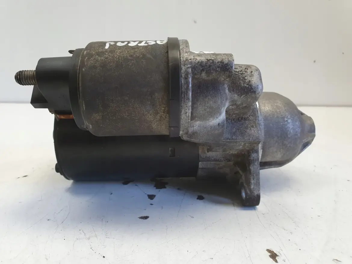 Opel Astra IV J 1.4 16V ROZRUSZNIK bosch 55566800 0001107493