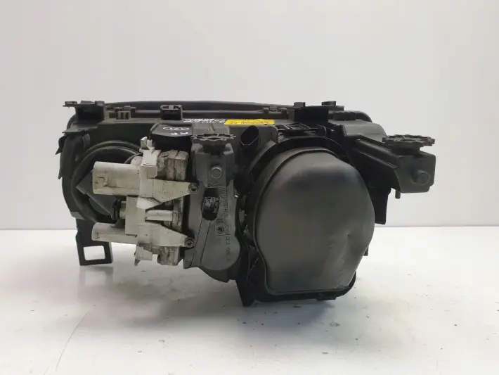 BMW E46 Compact XENON PRZEDNIA LAMPA PRAWA przód