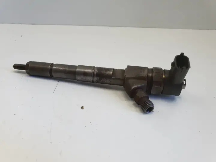 Opel Vectra C 1.9 CDTI 16V WTRYSKIWACZ wtrysk 0445110243