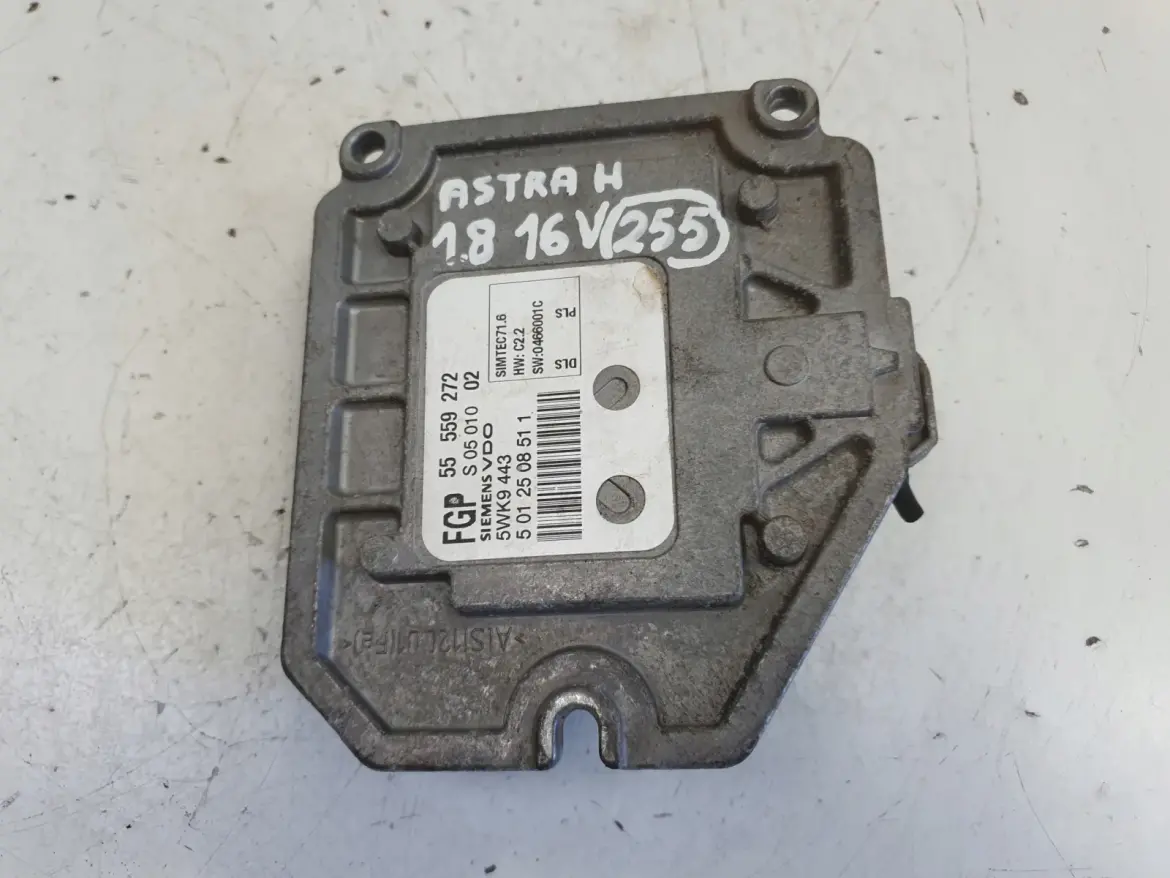 Opel Astra III H 1.8 16V STEROWNIK SILNIKA komputer 55559272