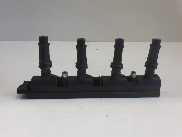 Opel Corsa D 1.4 16V CEWKA ZAPŁONOWA