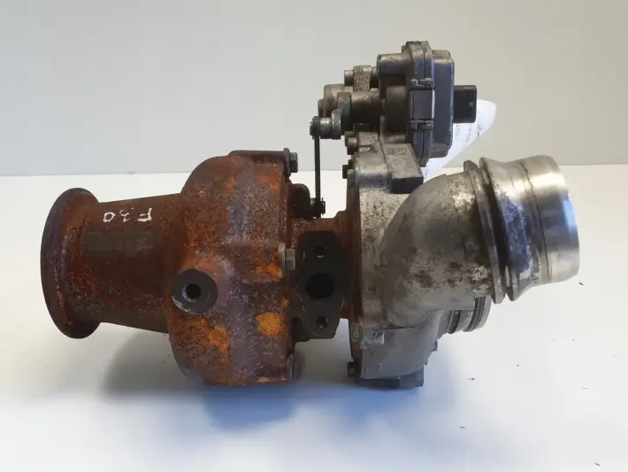 BMW F30 F31 2.0 D TURBOSPRĘŻARKA turbo 8518204
