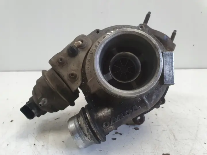 Volvo XC60 S60 V60 II 2.0 D3 TURBOSPRĘŻARKA turbo 31493379