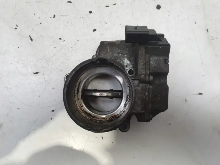 VW Golf V 1.9 TDI PRZEPUSTNICA 03G128063J