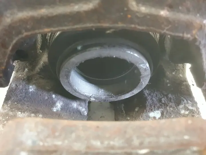 BMW E90 PRAWY PRZEDNI ZACISK HAMULCOWY przód pasażera ATE 57/24/300