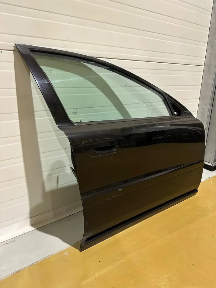 Volvo S60 V70 II 00-09r PRZEDNIE DRZWI PRAWE prawy przód EUROPA