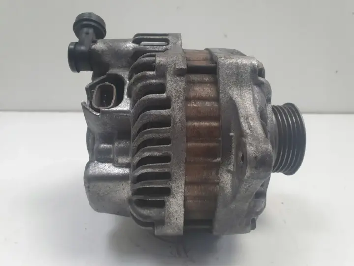 Subaru Legacy IV 2.0 B ALTERNATOR 23700-AA520 23700 AA520