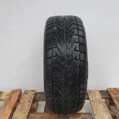 1 OPONA ZIMOWA Vredestein Wintrac Xtreme 205/60 16