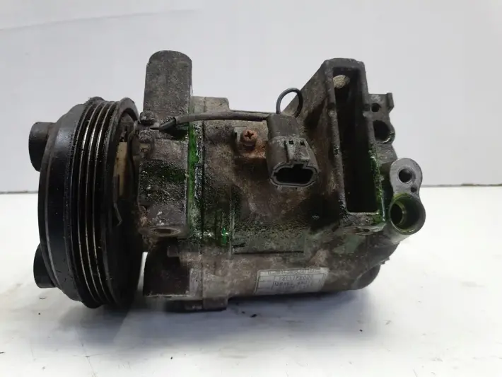 Subaru Forester I 2.0 16V SPRĘŻARKA KLIMATYZACJI 73111FE020