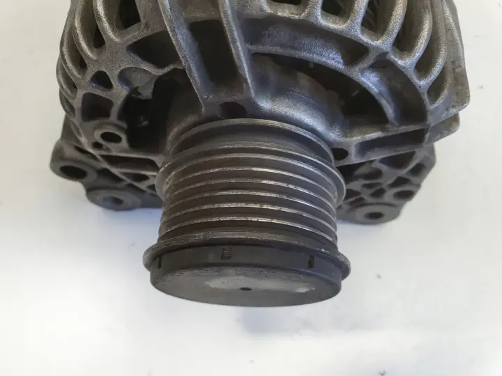 VW Golf IV 1.9 TDI ALTERNATOR 038903023K 70A bosch