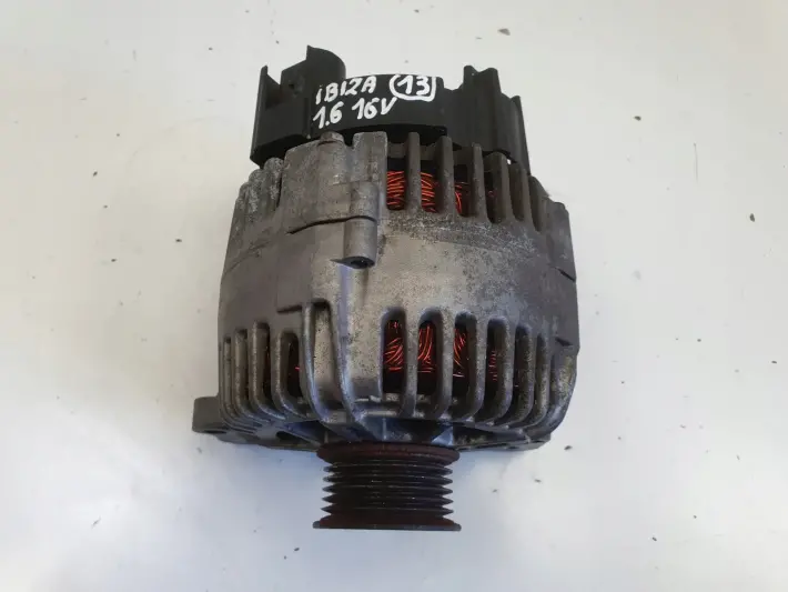Seat Ibiza III 1.6 16V ALTERNATOR 03C903023B 110A valeo