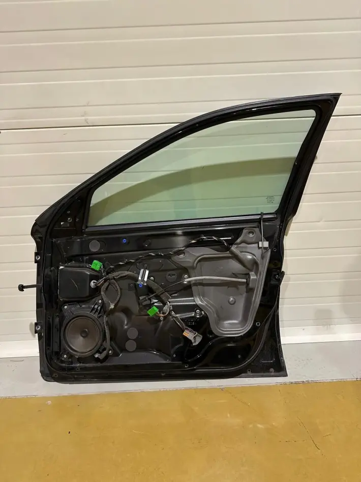 Volvo S60 V70 II 00-09r PRZEDNIE DRZWI PRAWE prawy przód EUROPA