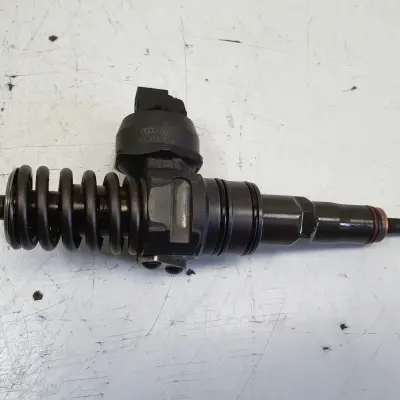 VW Audi Skoda 1.9 TDI WTRYSK Wtryskiwacz pompowtryskiwacz 038130073AG 105KM