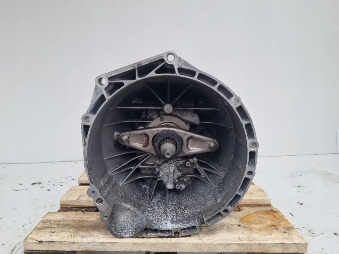 BMW X3 F25 2.0 D REDUKTOR MANUALNEJ SKRZYNI BIEGÓW 7649782