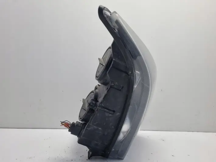 VW Crafter PRZEDNIA LAMPA PRAWA prawy przód EUROPA