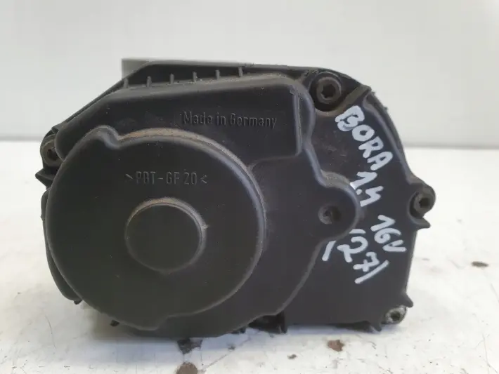 VW Bora 1.4 16V PRZEPUSTNICA 030133064F