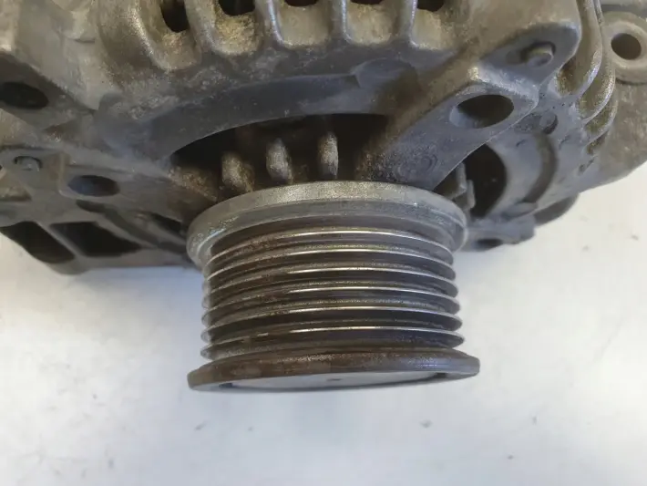 Lexus IS IS220 2.2 D-CAT ALTERNATOR denso 27060-26030
