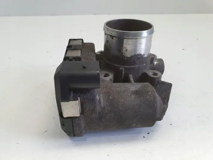 Opel Vivaro Trafic 2.0 DCI ROZRUSZNIK 0281002681 bosch 8200330810