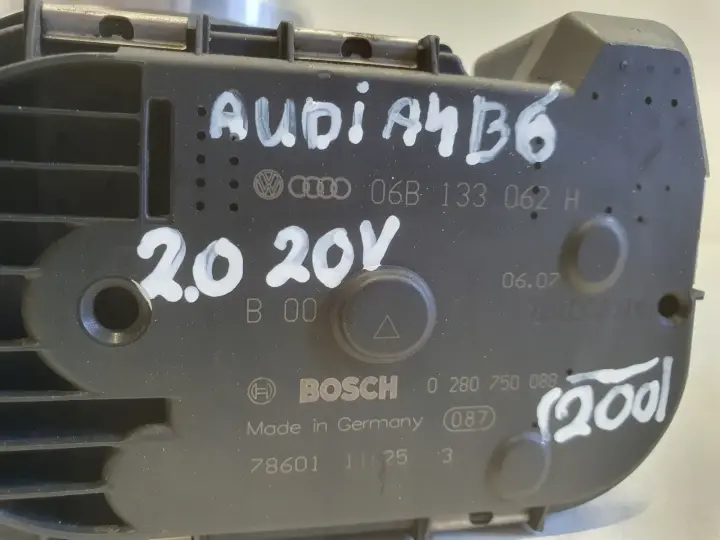 Audi A4 B6 2.0 20V PRZEPUSTNICA 06B133062H 0280750088