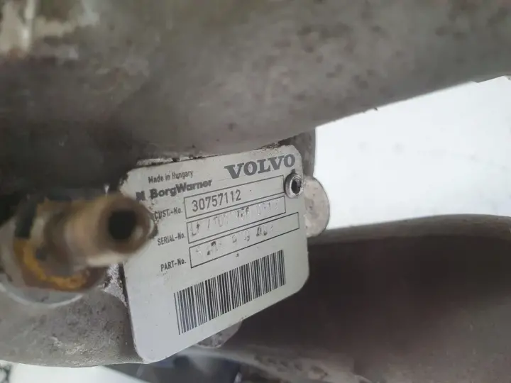 Volvo S40 II V50 2.5 T TURBOSPRĘŻARKA turbo 30757112