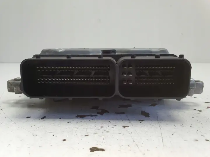 Volvo S80 II 2.5 T STEROWNIK SILNIKA 0261209108