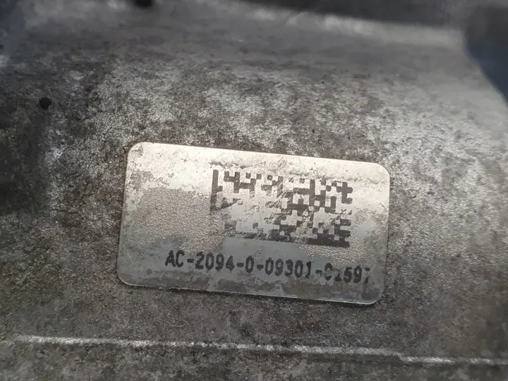 VW Golf V 1.9 TDI PRZEPUSTNICA 03G128063J