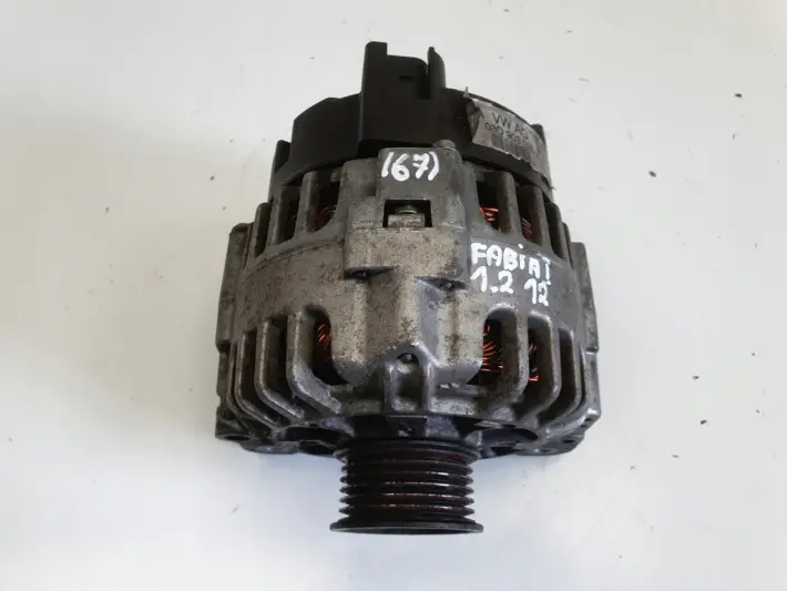 Skoda Fabia I VW Polo IV 1.2 12V ALTERNATOR valeo 03D903025J