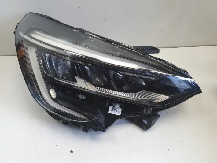 Renault Clio V PRZEDNIA LAMPA PRAWA PRAWY PRZÓD FULL LED europa 260107933R