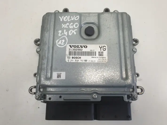 Volvo XC60 2.4 D5 STEROWNIK SILNIKA komputer 31392982 0281030782