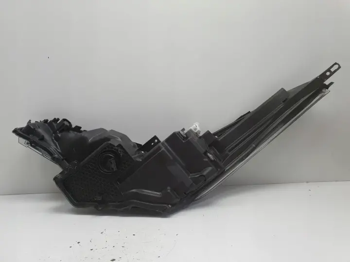 Toyota CHR C-HR PRZEDNIA LAMPA PRAWA prawy przód FULL LED 81110-F4071-00