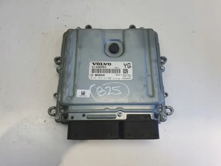 Volvo V40 II 2.0 D3 STEROWNIK SILNIKA komputer 31336983 0281018414