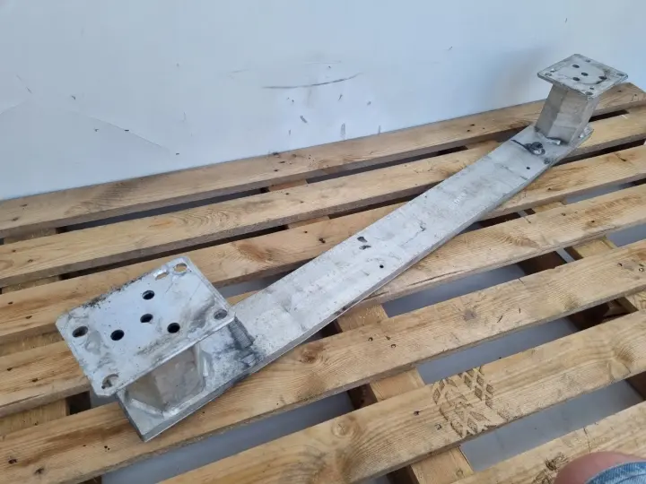 Citroen Berlingo III BELKA PRZEDNIEGO ZDERZAKA Wzmocnienie przód 9681145780