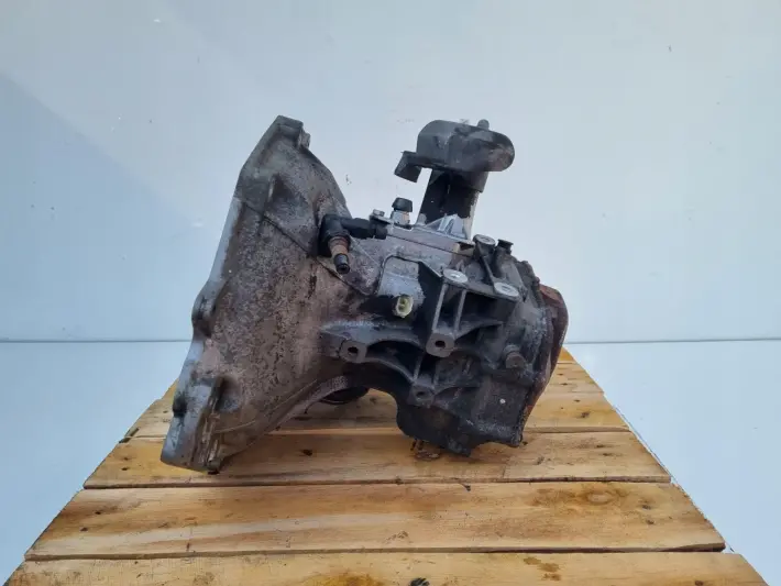 Opel Vectra C 1.8 16V MANUALNA SKRZYNIA BIEGÓW manual F17C394