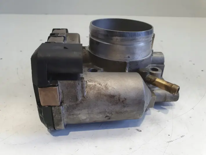 Audi A3 8L 1.8 20V PRZEPUSTNICA 06A133062F