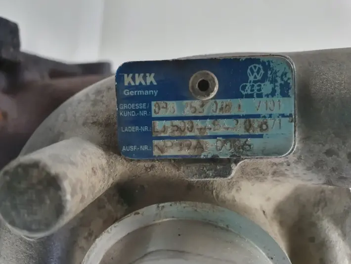 VW Golf IV 1.9 TDI TURBOSPRĘŻARKA turbo 038253016L