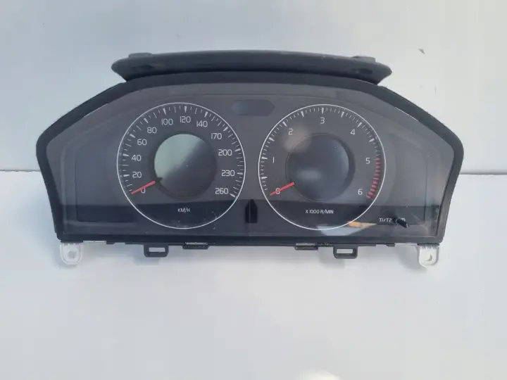 Volvo S80 II V70 III XC70 II LICZNIK ZEGARY Europa diesel 31254535AA
