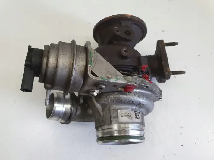 Volvo XC60 S60 V60 II 2.0 D3 TURBOSPRĘŻARKA turbo 31493379