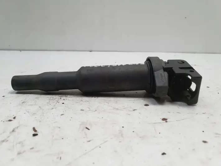 BMW E87 E90 2.0 i CEWKA ZAPŁONOWA 0221504471 bosch