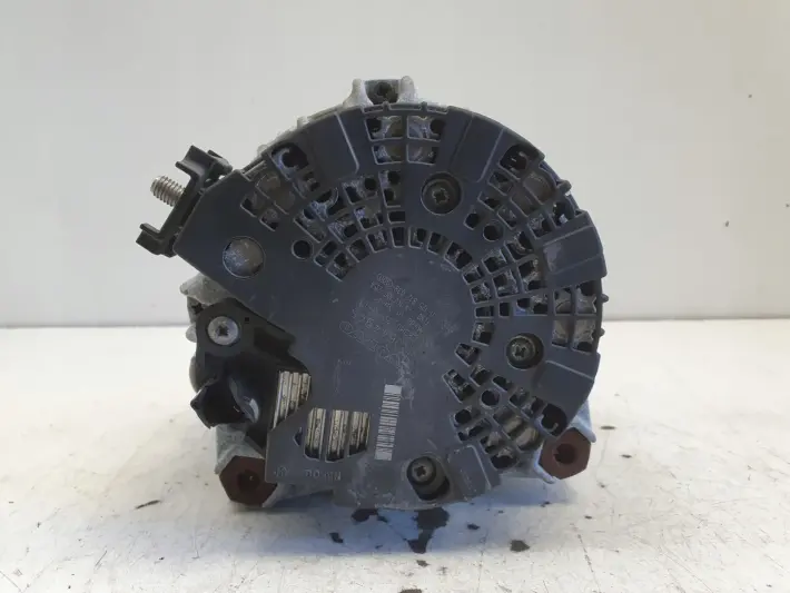 Volvo XC60 2.0 T TURBO ALTERNATOR 30644945