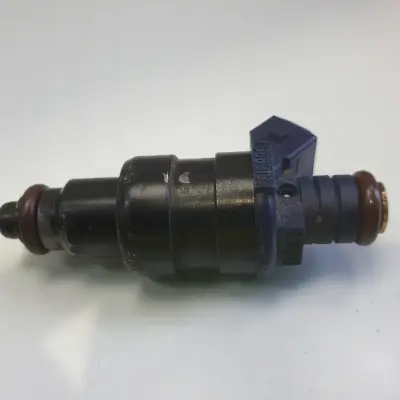 Renault Scenic I 1.6 8V WTRYSKIWACZ wtrysk 866313