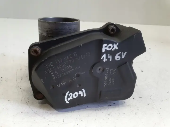 VW Fox 1.4 8V PRZEPUSTNICA 03C133062B