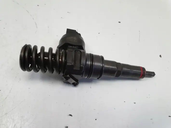 VW Caddy III 2.0 SDI POMPOWTRYSKIWACZ wtrysk 038130073AP