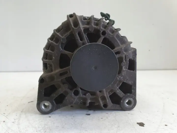 Dacia Logan II 0.9 TCe ALTERNATOR 231000091R valeo