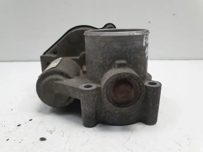 Ford Focus MK2 II 1.6 16V PRZEPUSTNICA VP4F9U-9E928-BA