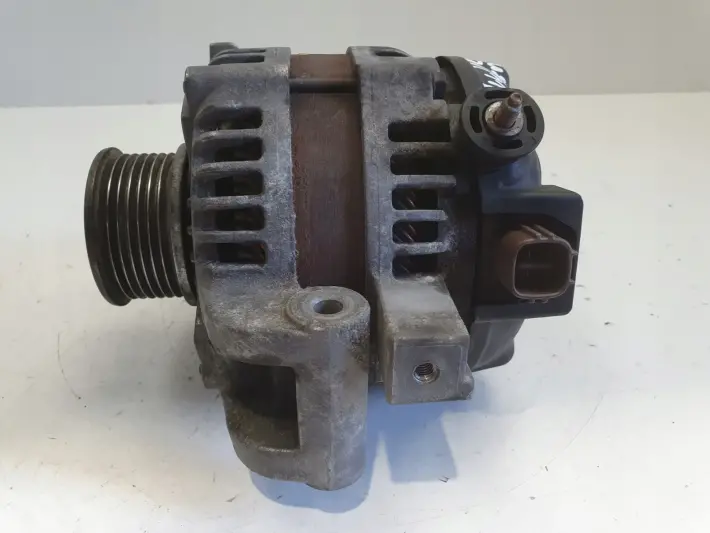 Lexus IS IS220 2.2 D-CAT ALTERNATOR denso 27060-26030