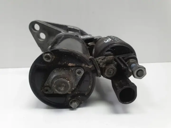 VW Golf VI 1.4 TSI CAX ROZRUSZNIK Bosch 001121408