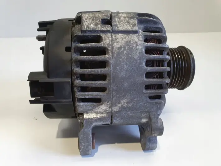 Audi A3 II 8P 1.9 TDI ALTERNATOR Valeo 06F903023C 140A