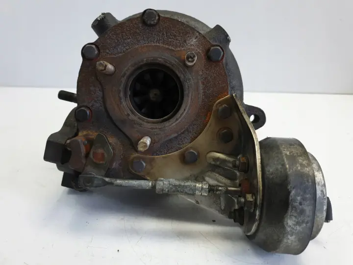 Lexus IS IS200 IS220 2.2 D-CAT TURBOSPRĘŻARKA