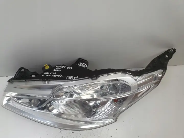 Peugeot 208 I PRZEDNIA LAMPA LEWA lewy przód anglik