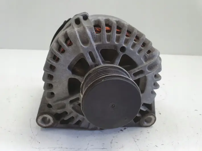 Peugeot Partner II 1.6 HDI ALTERNATOR valeo 9646321780